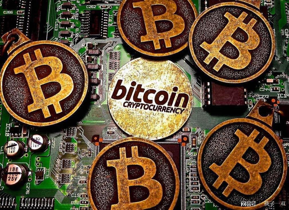 携市值近500亿元比特币出逃钱志敏在英国被判11年8个月!她在床上被捕现场画面曝光